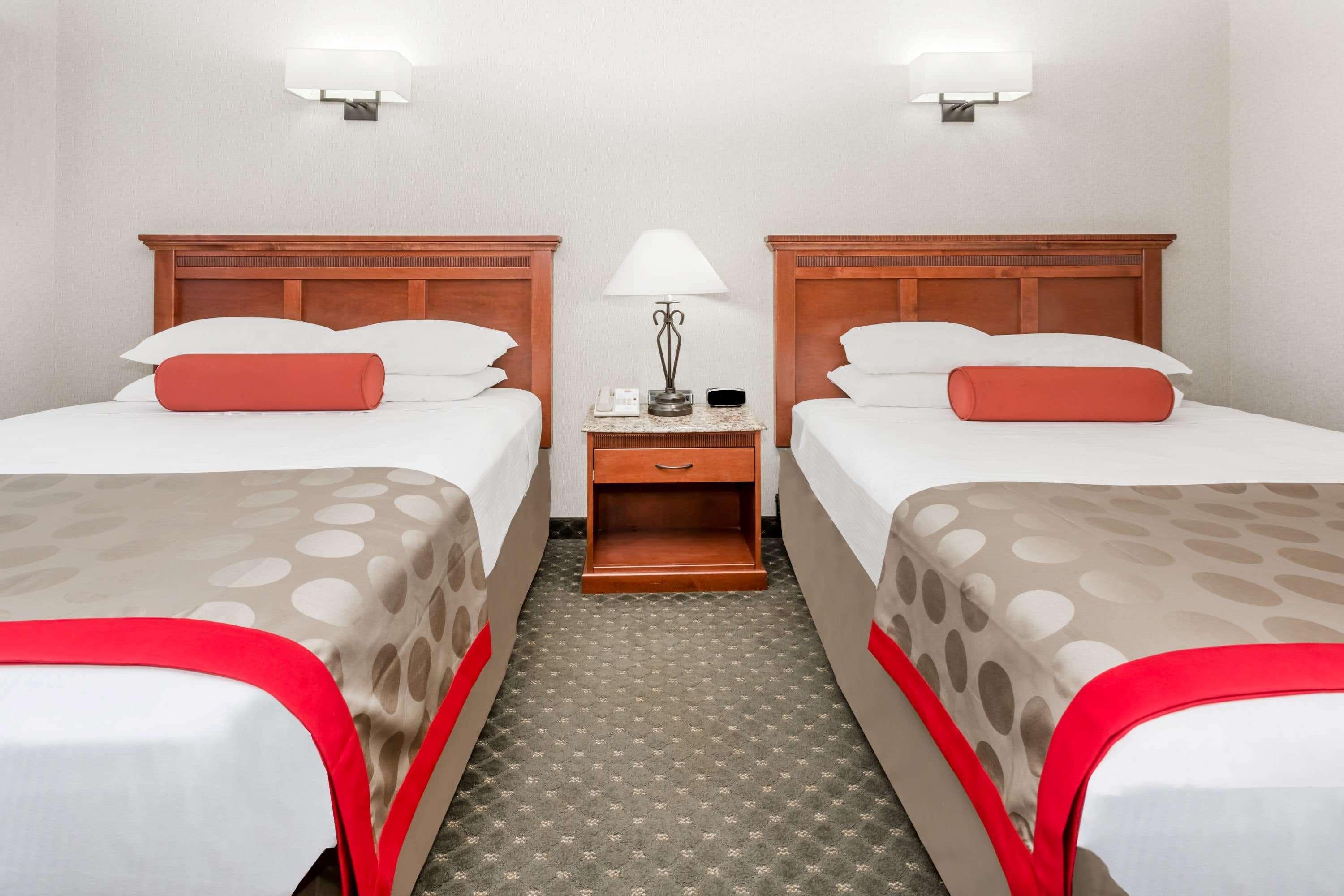 Ramada By Wyndham Frisco Hotel Екстериор снимка