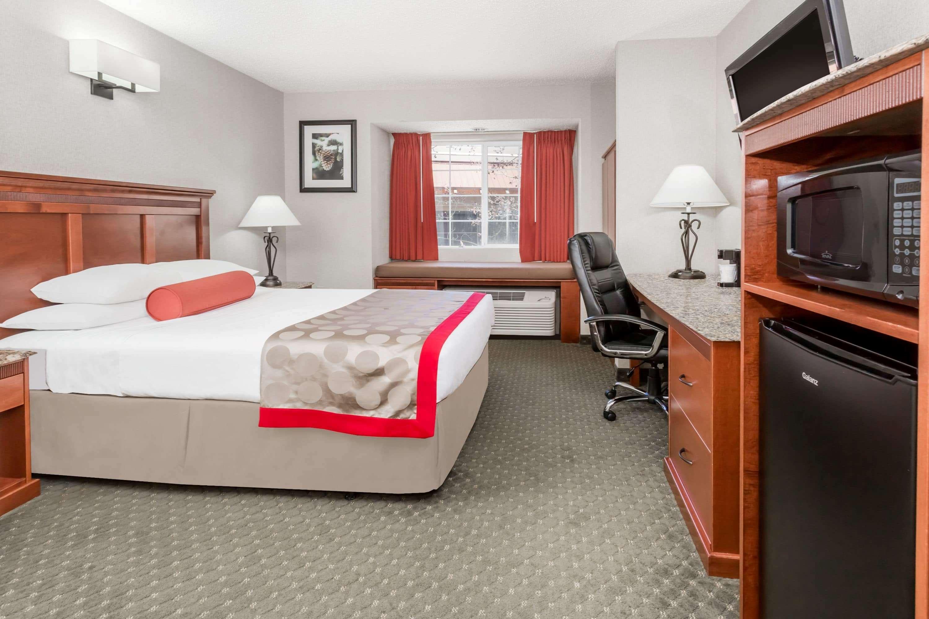 Ramada By Wyndham Frisco Hotel Екстериор снимка