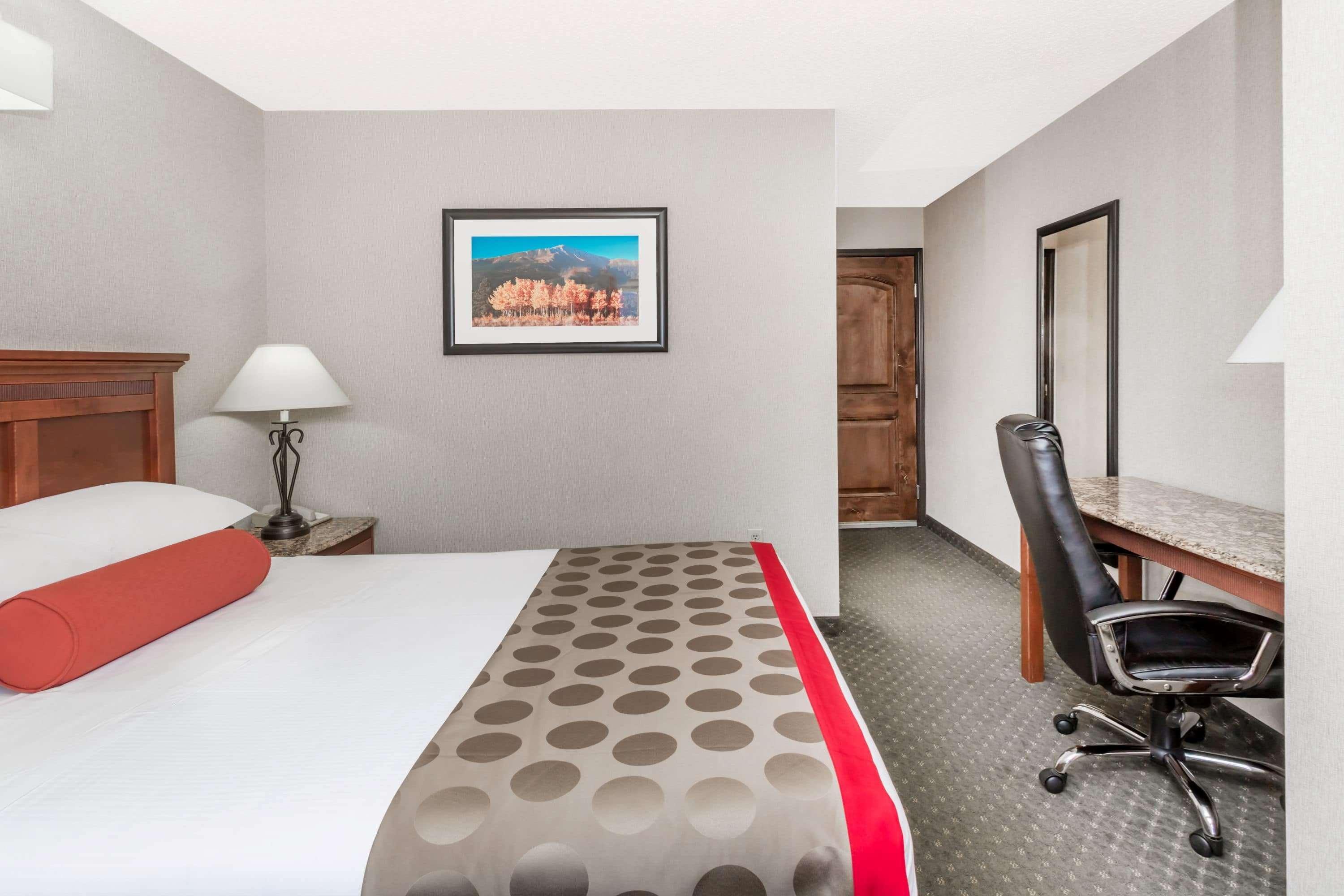 Ramada By Wyndham Frisco Hotel Екстериор снимка