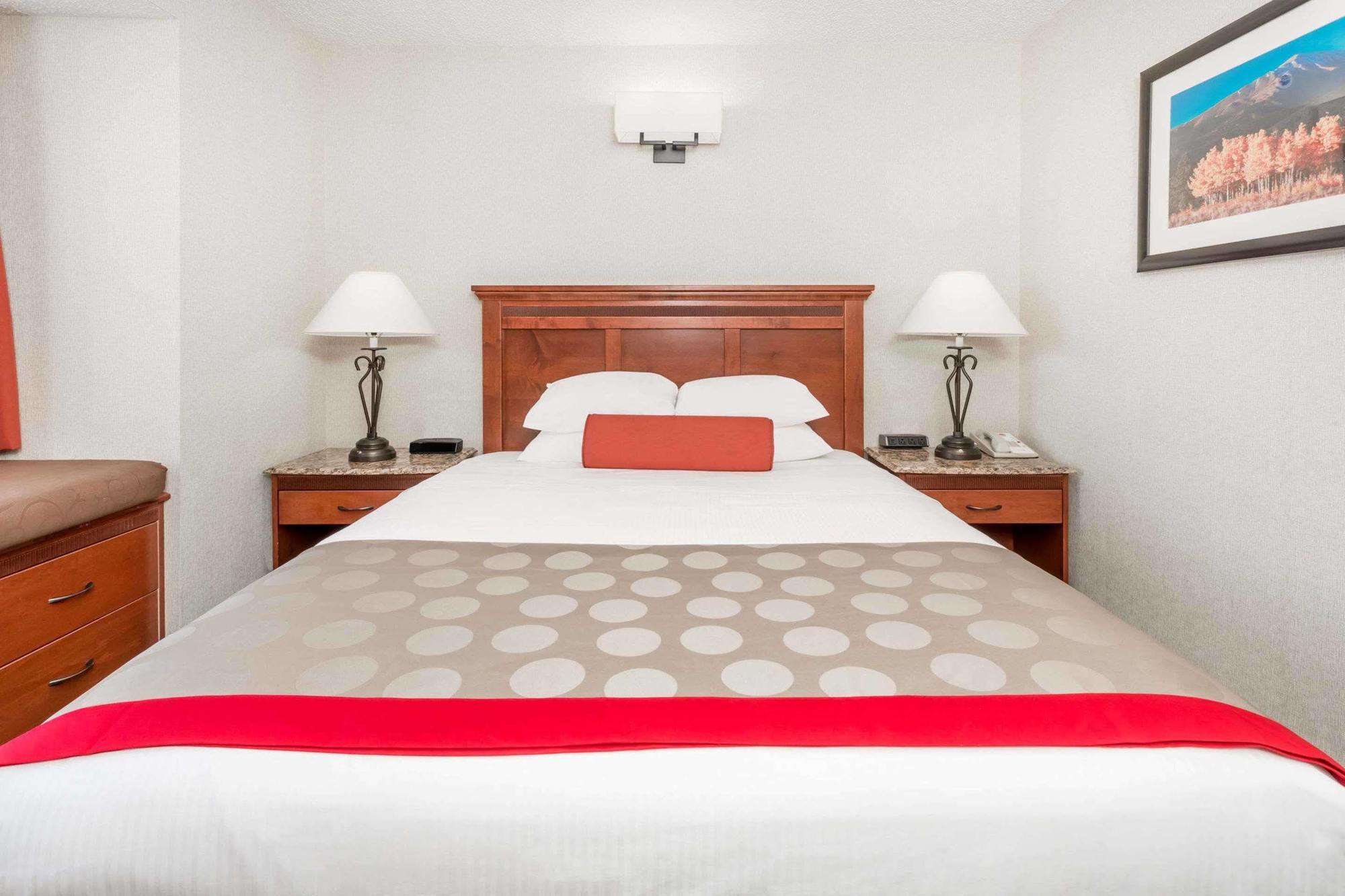 Ramada By Wyndham Frisco Hotel Екстериор снимка